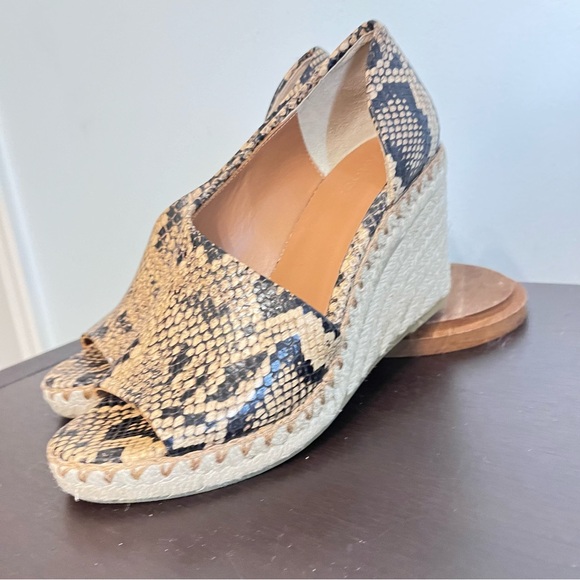 Vince. New Without Box Snake Print Python Skin Espadrilles Wedge Woven Heel 7M - Picture 6 of 10